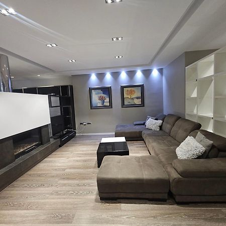 Aura Skanderbeg Square Apartments Tirana Extérieur photo