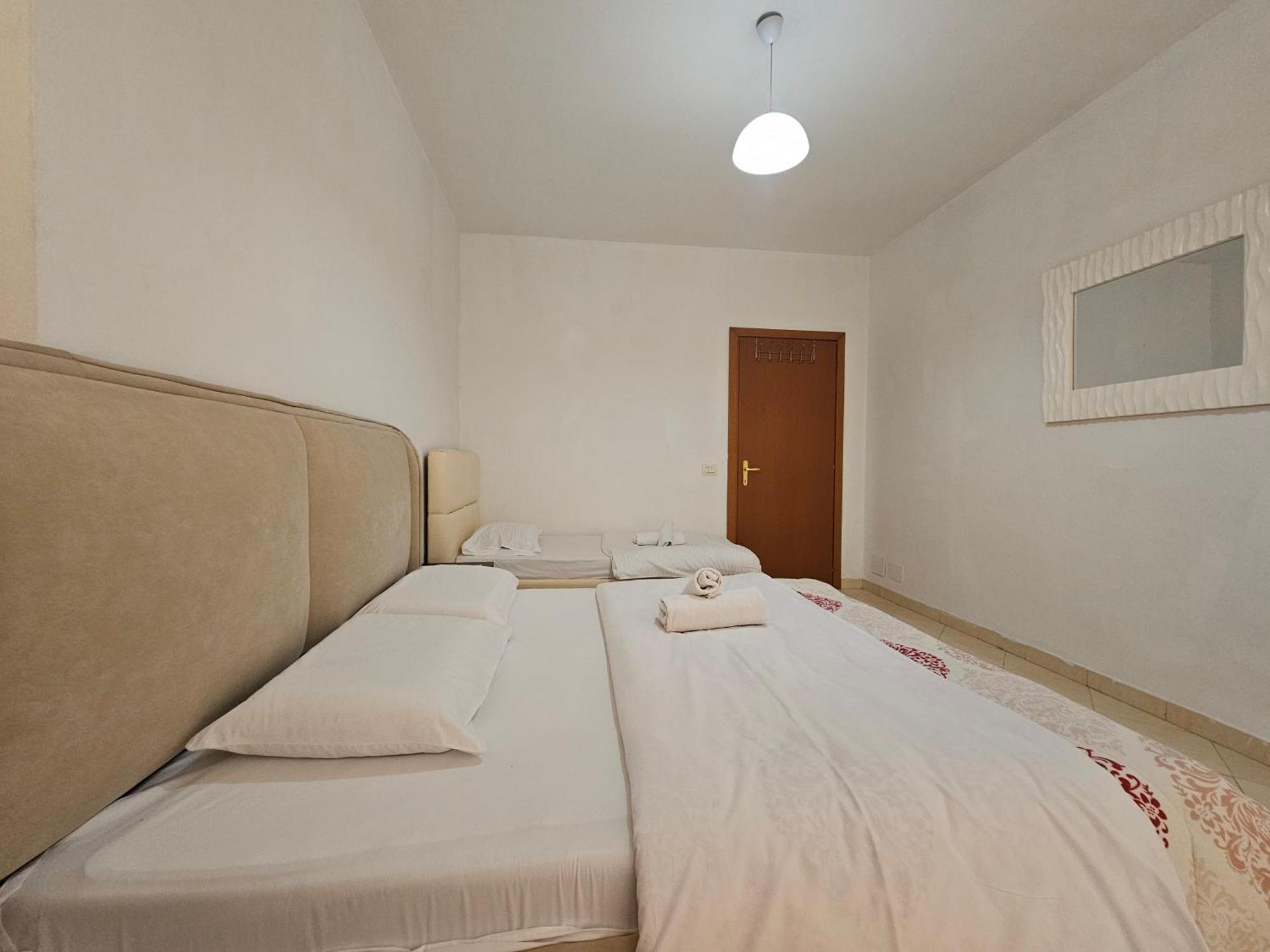 Aura Skanderbeg Square Apartments Tirana Extérieur photo
